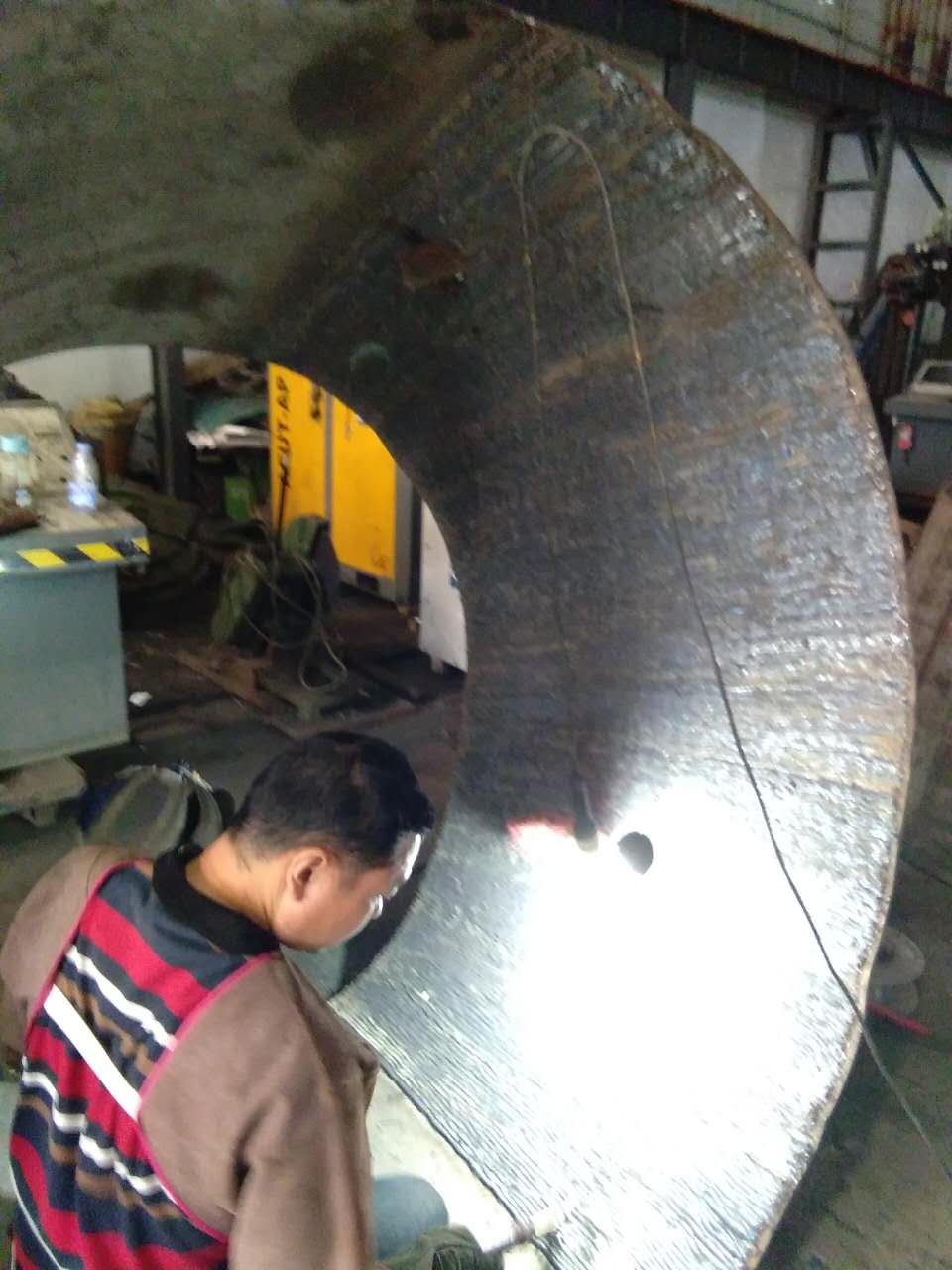 ̼���t�ͺ�ʽ��ĥ䓰���x��